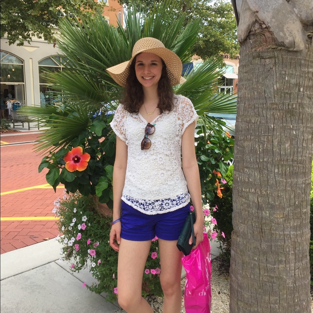 Meet your Posher, Alisa